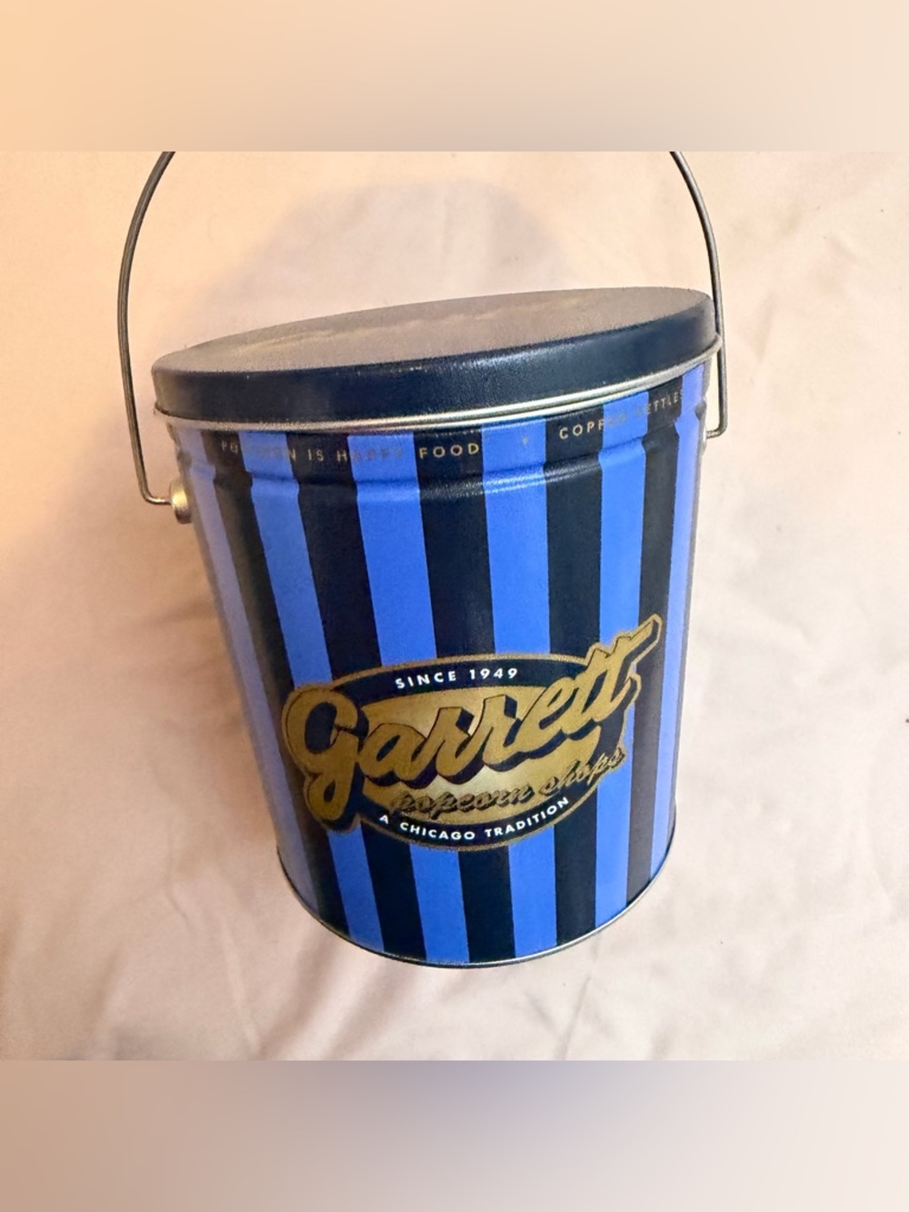 Garrett popcorn shops collectible Tin can A Chicago Tradition blue strips